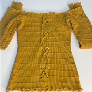 ✨ MUSTARD LONG SLEEVE CROP TOP